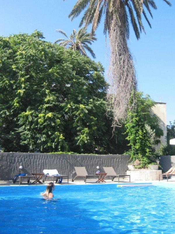 Amphitryon Boutique Hotel